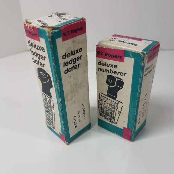 Vintage W.T Roger's Deluxe Stamp Set - Picture 2 of 12